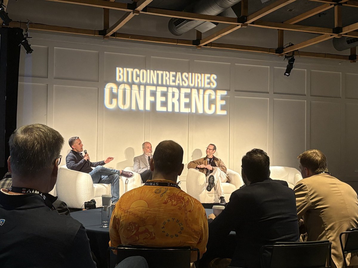 DavidGalan111's tweet photo. Listening at The Bitcoin Treasuries Conference in NY to discussion of how the market is increasingly viewing both Bitcoin and gold as the ‘debasement’ trade to hedge against the poor global macro outlook. Should bode well for Stack’s proposed acquisition of Direct Bullion and Stack’s thesis that Bitcoin and gold sit well together.