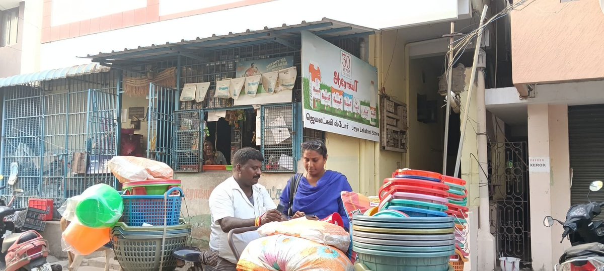 VNakappan91620's tweet photo. 28.9.26 இன்று வீ த லீடர்ஸ் இயக்கத்தின் தலைவர் அண்ணன் திரு #அண்ணாமலை அவர்களின் அறிவுறுத்தலின்படி அம்பத்தூர் தொகுதி கொரட்டூர் 84வது வட்டம் போத்தையன் கோயில் ரெட்டி தெருவில் அம்பத்தூர் திரு ரகுராம் ஜி அவர்களின் தலைமையில் உறுப்பினர் சேர்க்கை முகாம் நடைபெற்றது முகாமில் பொதுமக்கள் ஆவலுடன்  வீ த லீடர்ஸ் இயக்கத்தில் தங்களை இணைத்துக் கொண்டனர் உடன் திருமதி வி நிஷாந்தி வழக்கறிஞர்