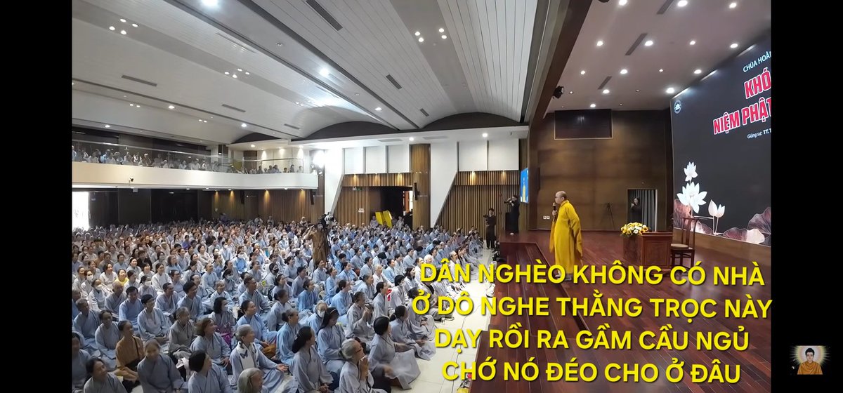 deotinvietcong's tweet photo. Bà con đem tiền dô cúng rồi ngồi nghe lũ chó sư trọc này nó xạo lồn trong chùa to phật lớn mưa không ướt chân nắng không tới đầu rồi về ra gầm cầu công viên ngủ chứ nó đéo cho ở lại đâu đám sư này nó cướp chỗ ở của bà con đó...tu hiền chứ đừng hèn .. https://t.co/YCPkaZH6UH