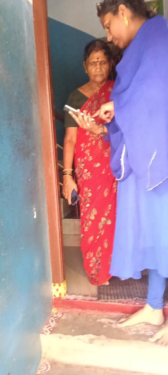 VNakappan91620's tweet photo. 28.9.26 இன்று வீ த லீடர்ஸ் இயக்கத்தின் தலைவர் அண்ணன் திரு #அண்ணாமலை அவர்களின் அறிவுறுத்தலின்படி அம்பத்தூர் தொகுதி கொரட்டூர் 84வது வட்டம் போத்தையன் கோயில் ரெட்டி தெருவில் அம்பத்தூர் திரு ரகுராம் ஜி அவர்களின் தலைமையில் உறுப்பினர் சேர்க்கை முகாம் நடைபெற்றது முகாமில் பொதுமக்கள் ஆவலுடன்  வீ த லீடர்ஸ் இயக்கத்தில் தங்களை இணைத்துக் கொண்டனர் உடன் திருமதி வி நிஷாந்தி வழக்கறிஞர்