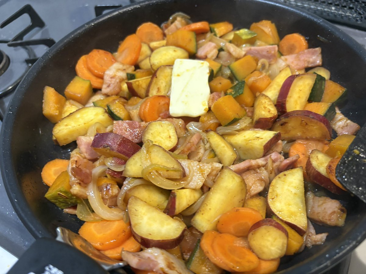 Meron_nz's tweet photo. 最近の料理
���日パン作ろうかなぁ https://t.co/QVJaj3bG9E