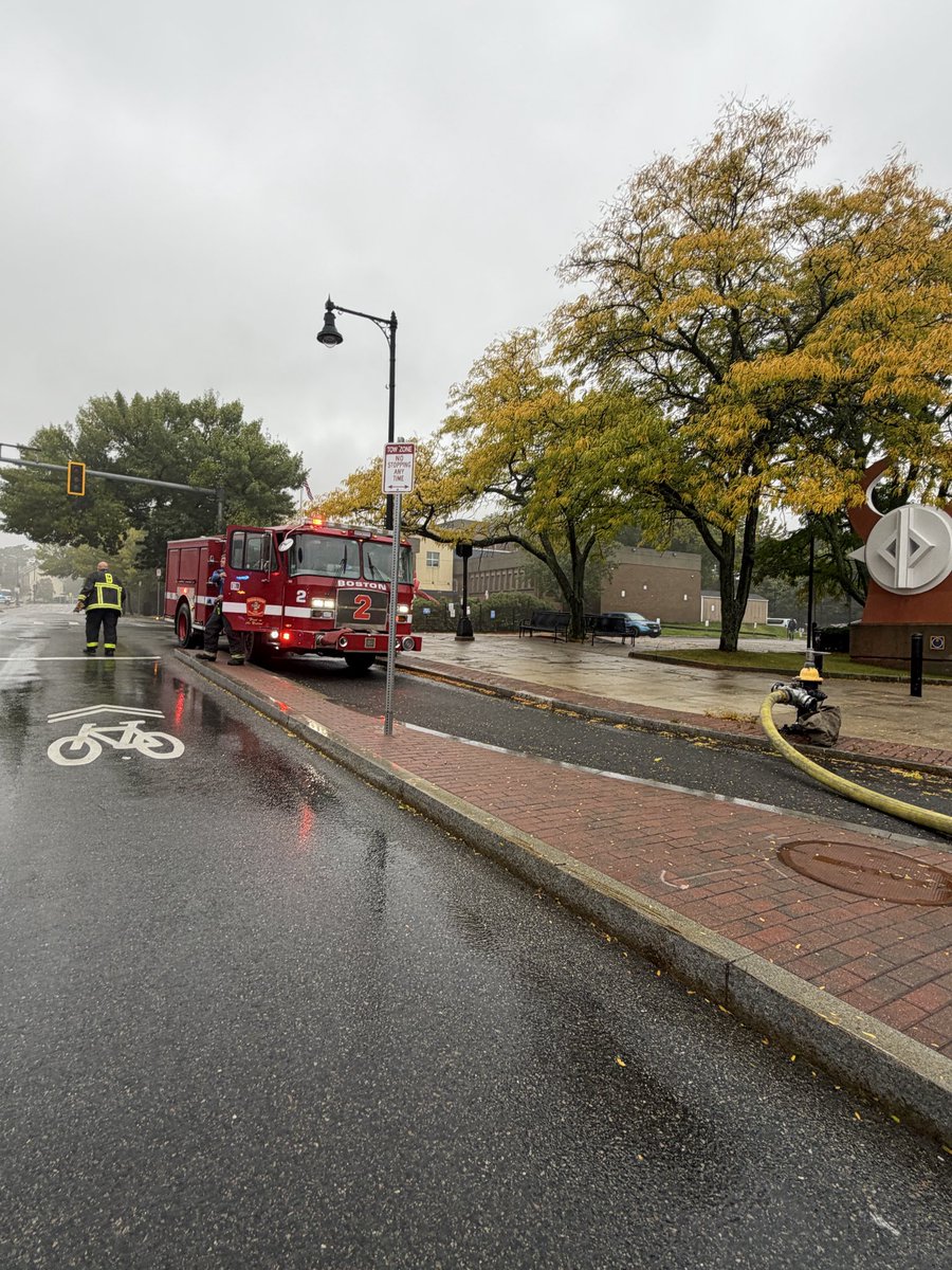 BostonFire's tweet photo. All fire companies are still working hard to keep water on the building . Engines are pulling water from as far as Moreland St, 2 blocks away. Please avoid Nubian Sq. area. Thousands of feet of feeder CC has most side streets blocked. https://t.co/Gs8iEi4uAN