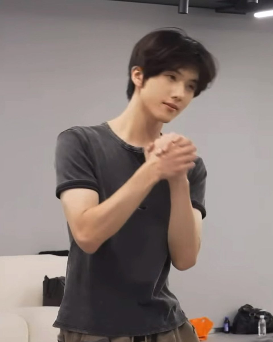 BBii_25's tweet photo. ♡ https://t.co/WDApnqjYD3