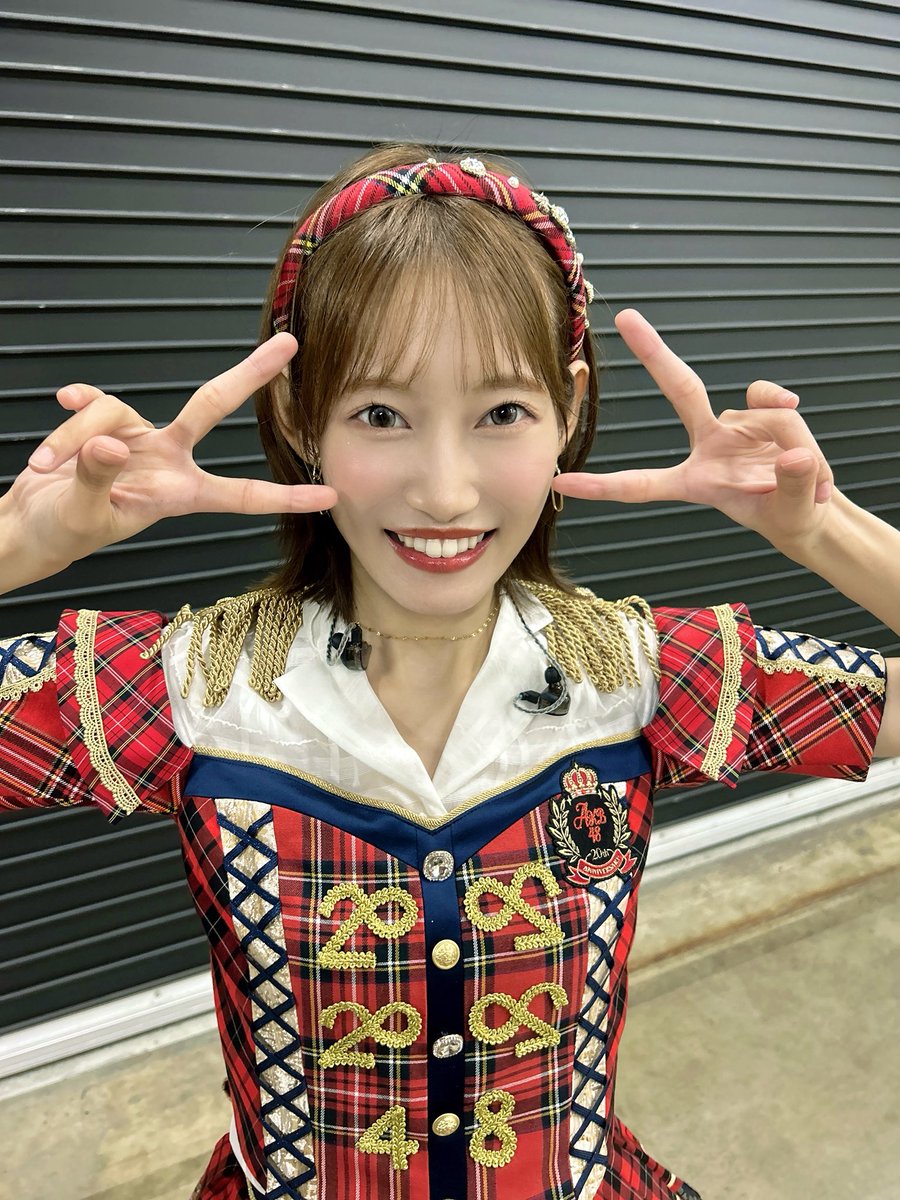kurooosu_48_16's tweet photo. なんと今回
AKB48 20周年衣装、自分用の衣装を
作ってくださりました😭😭😭

こんなにキラキラで豪華でAKBすぎる衣装を黒須遥香用に作っていただけて、生まれてよかったと思いました🥲✨

幸せすぎます。ありがとうございます！ https://t.co/if1NqpgtFK