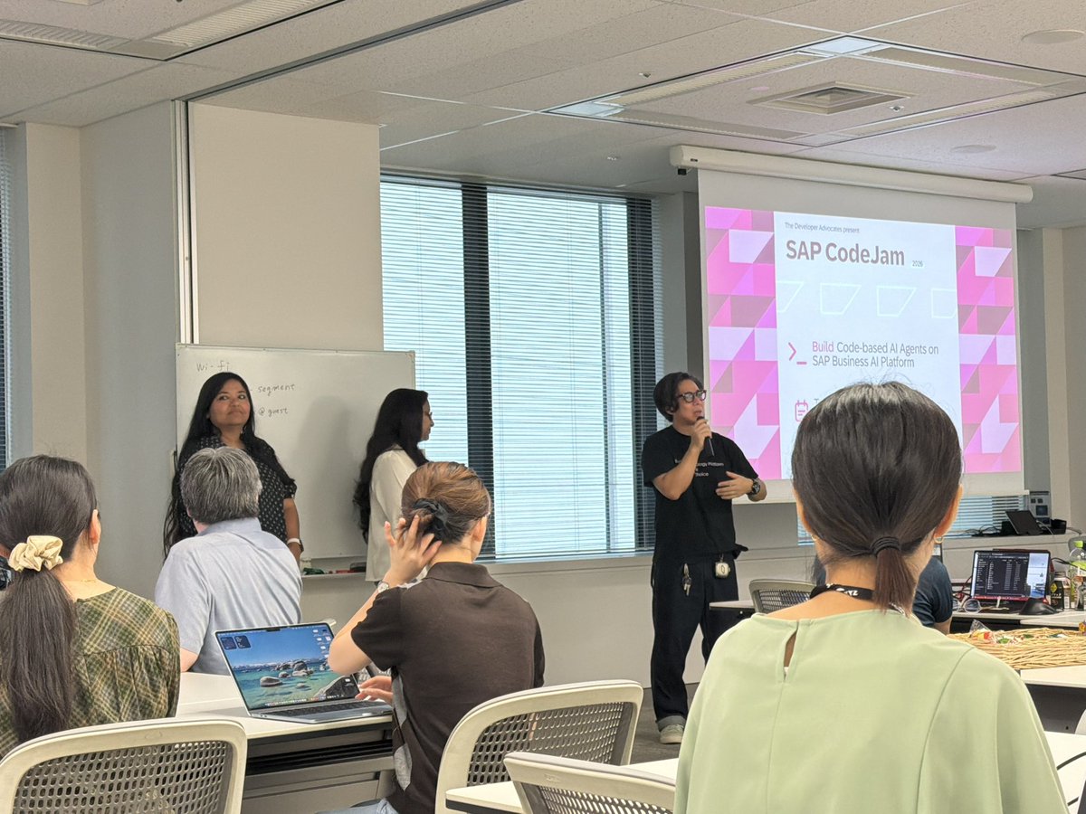 mahko2's tweet photo. 10年ぶりとなる日本開催の #SAPCodeJam Day1、完了。
参加者間のコミュニケーションも自然と発生していたのですごいよかった。
運営メンバ、会場提供いただいた企業様、ありがとうございました！
明日Day2もよろしくお願いします💪
 
#SAPCommunity
#chillSAP https://t.co/W4ChOrFndb