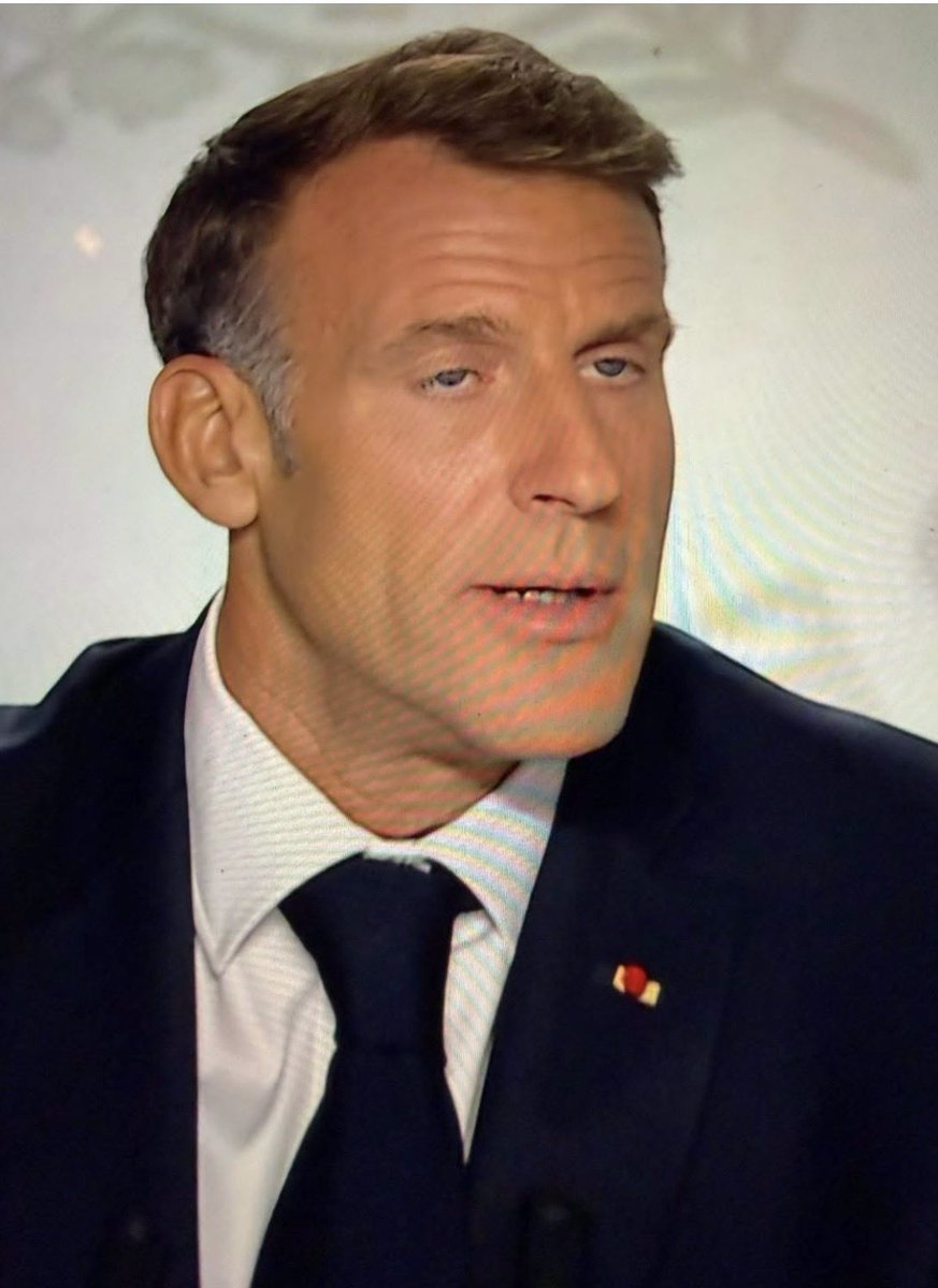 HChalvignac's tweet photo. Cette vermine nous a humiliés aux Jeux olympiques et continue aujourd’hui avec son discours complètement déplacé sur l’UE. https://t.co/mdlpDT2fdl