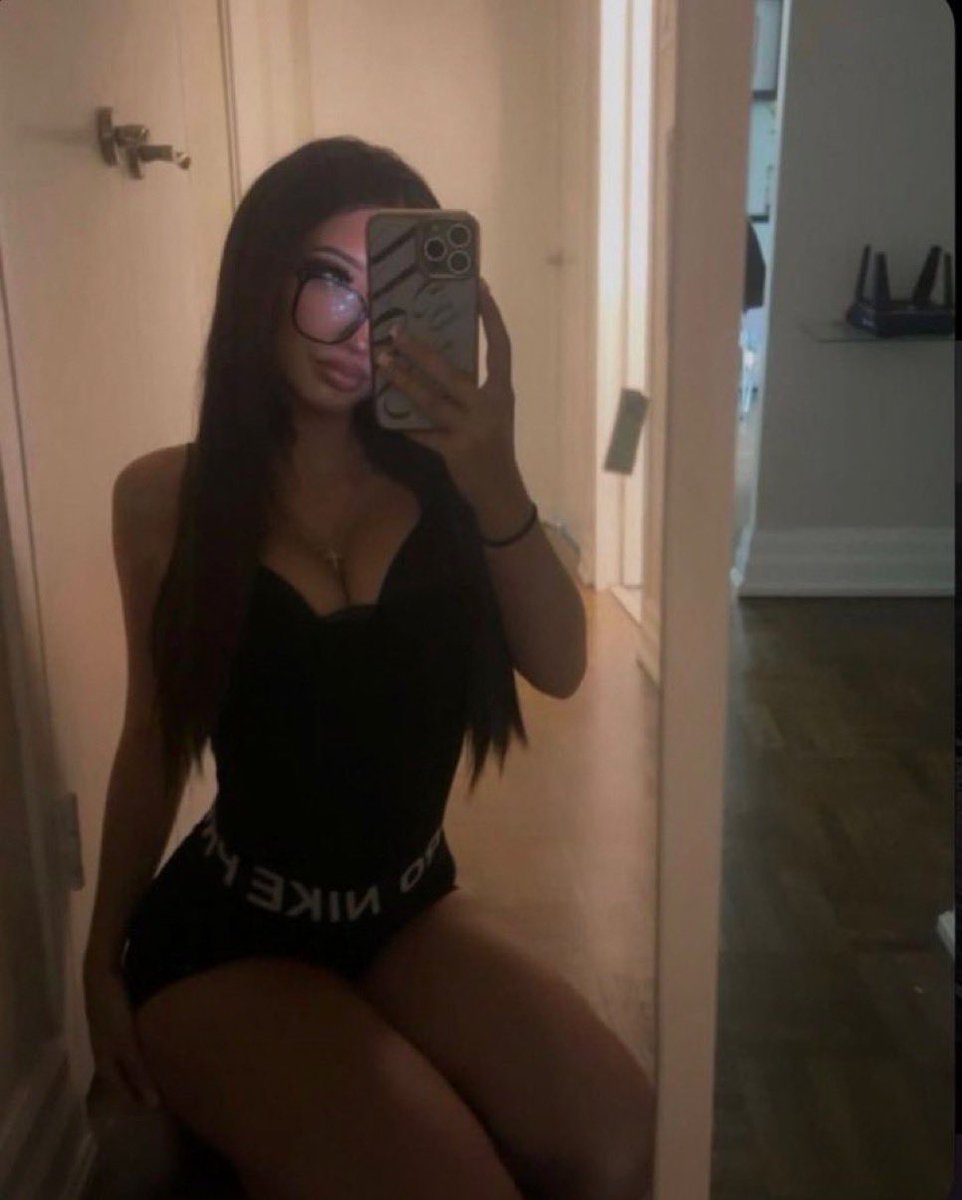 lunnadfq's tweet photo. i wanna see some d**k in my inbox right now 😫 https://t.co/JBVbkyAz0R