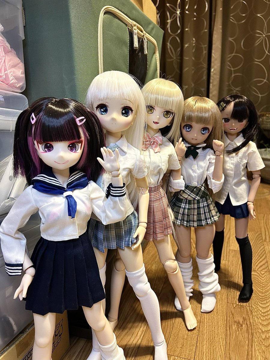 suuu_san4's tweet photo. お題【ならぶ】
衣替え前に
次女あやねぇを先頭に小さい姉妹が集合
さきちゃんは残念ですがボディ待ち💦
#深夜のドール撮影素敵文1440分1本勝負 
#MDDはいいぞ
#アイリスコレクトプチ
#吉野子 https://t.co/kcJJCkf2fu