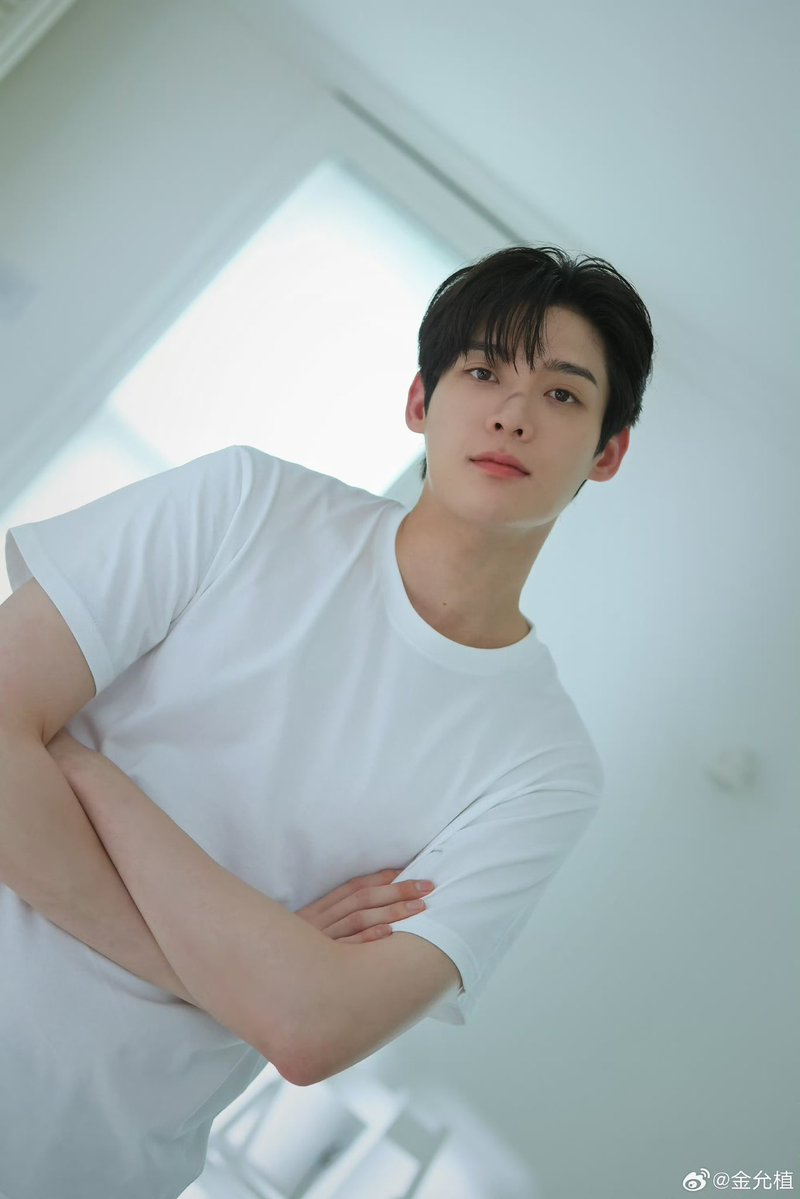 anhiyoonik's tweet photo. Cún ơi, thương Cún lắm, Cún mỗi ngày thật hạnh phúc Cún nha

WE STAND WITH KIM YOON SIK 
#kimyoonsik #kimyoonsikshines https://t.co/XD7mweY7TU