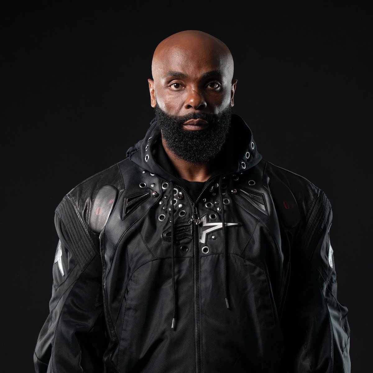 Kulturlesite_'s tweet photo. 💿 KAARIS vient d’être certifié TRIPLE DISQUE DE PLATINE avec « OKOU GNAKOURI » !!

+300 000 albums vendus 📈

C’est le premier triple disque de platine de sa carrière 👏 https://t.co/1KSFNvENXj