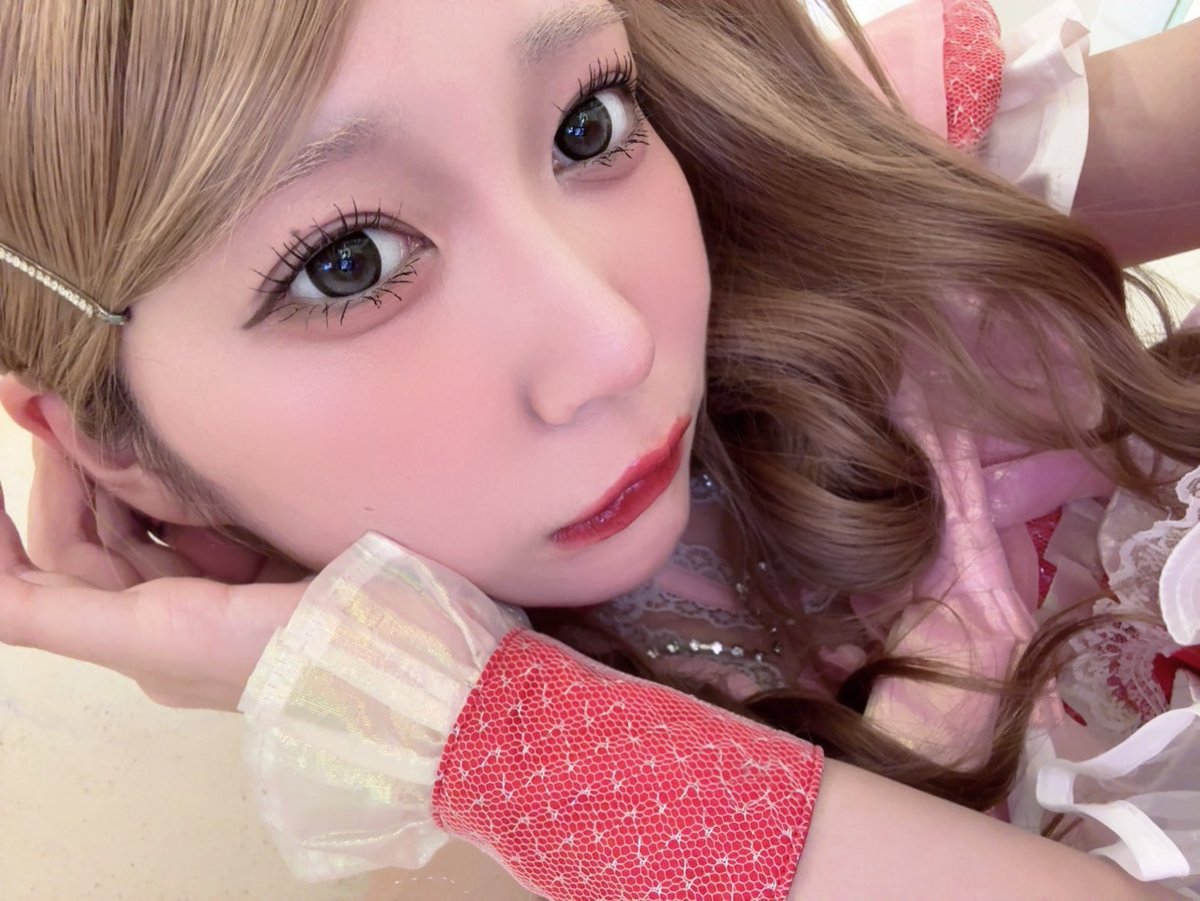 akuten_manaka's tweet photo.  ︎︎ ︎︎ ︎︎ ︎︎ ︎︎ ︎︎
その子より愛華がお似合いじゃない？
　 ︎︎ ︎︎ ︎︎ ︎︎ https://t.co/4D2LnsJ1wl