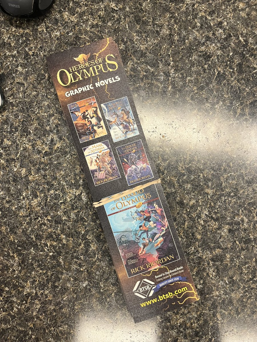 MMMSLibrary's tweet photo. Thank you @btsbdavid for the flyers &amp; the bookmarks!  These never fail to be the favorites &amp; they last FOREVER!!! 📚 https://t.co/KEyAHMWqej