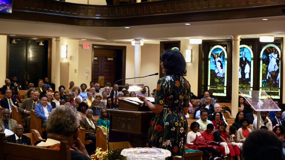KeishaForGA's tweet photo. It felt so good to be in the house of the Lord with the First Congregational Church, United Church of Christ family for their homecoming service! @keishabottoms joined to talk about how we are all tied to Georgia’s future. https://t.co/81kctSqyNF