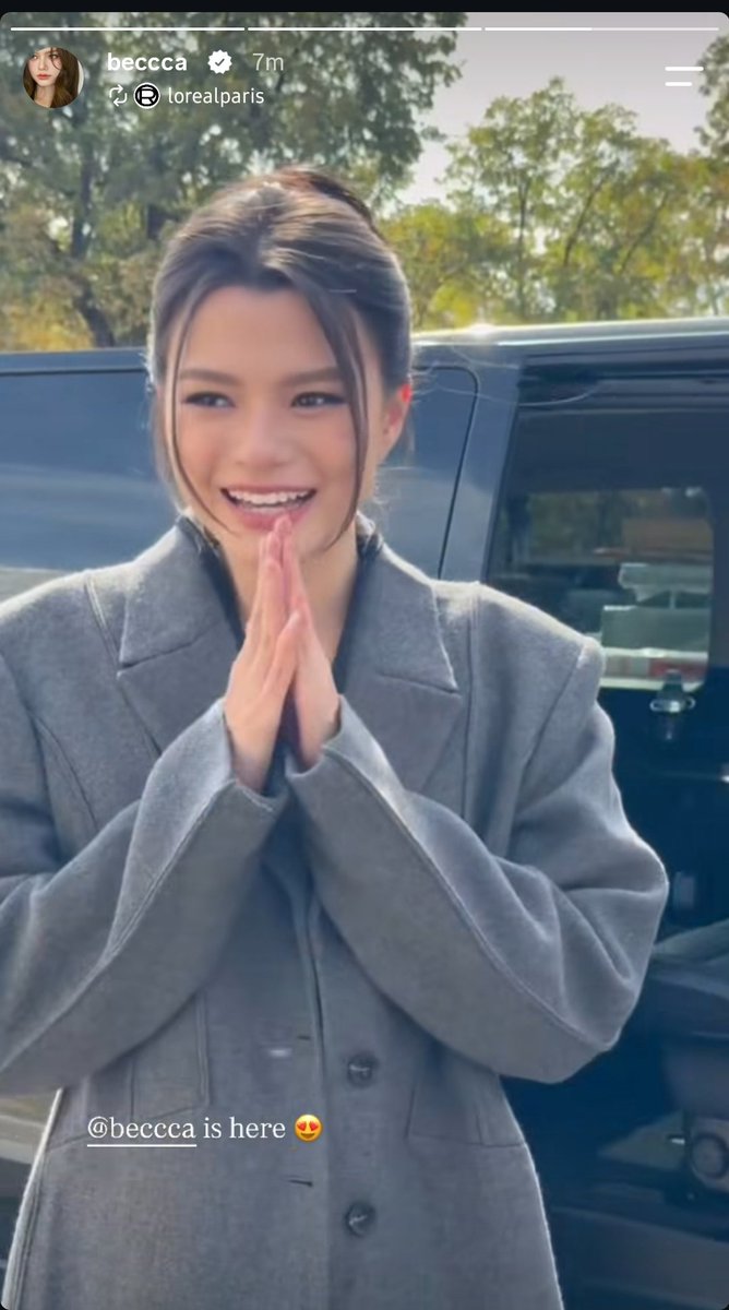 ArachonCm's tweet photo. ผู้สาวไทยแท้ ไหว้งามอย่างไทย มือไม้อ่อนตลอดเลย

#RebeccaxLOrealParis
#beckysangels #BeckyArmstrong https://t.co/fBDFgFuS7F