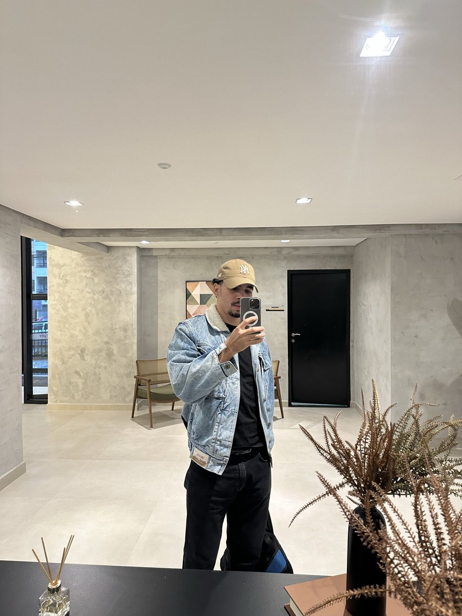 JhowJaxn's tweet photo. Hall🙌🏻 https://t.co/IUHwgrLXIR