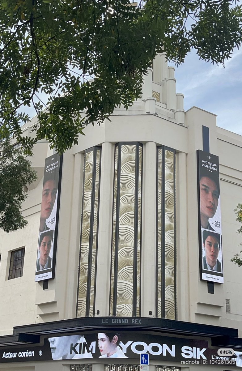 emdua_'s tweet photo. Led support tại Le Grand Rex Paris Pháp 
Mọi người yêu thương Kim Yoonsik lắm áaaa

WE STAND WITH KIM YOON SIK
#kimyoonsik #kimyoonsikshines https://t.co/VnJtUIHh37