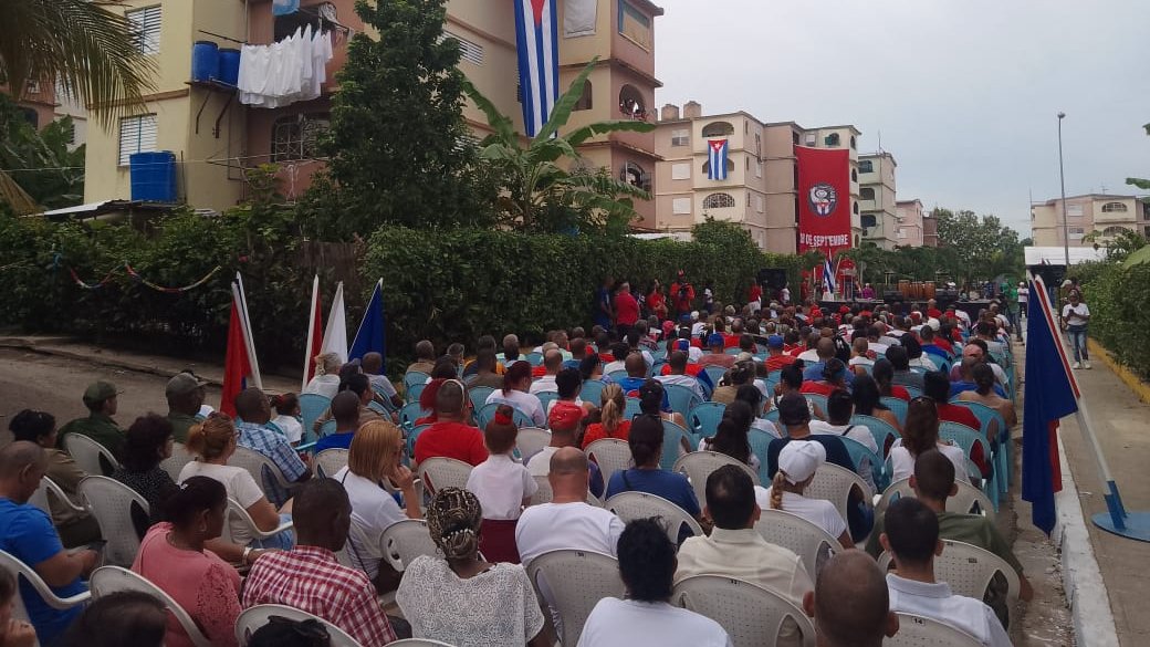gabycuba's tweet photo. #Matanzas fue sede del acto nacional por el 66 aniversario de @cdr_cuba.
Con la presencia de @GHNordelo5, @FernandezMaryde y @mariofsabines, los #MatancerosEnVictoria celebramos a la mayor organización de masas de Cuba.
¡La Patria se defiende en cada barrio! 🇨🇺✊ #66CDR https://t.co/oQxBV7T6QI