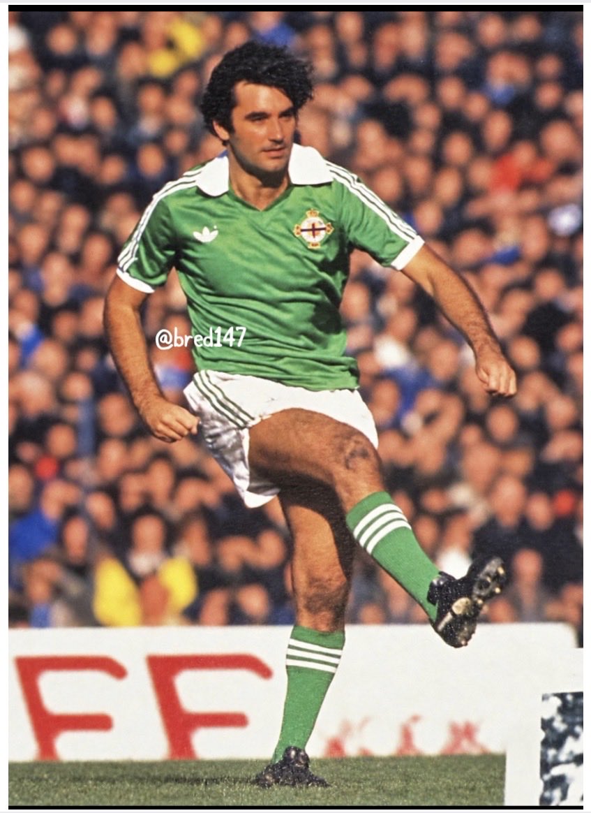 Bred147's tweet photo. George Best, here in his last match for Northern Ireland against Holland in 1977. https://t.co/kCGaizkTYg