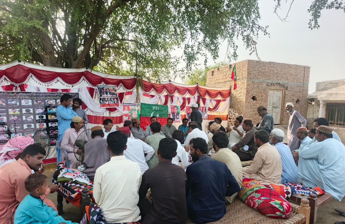 abdulsattarsamo's tweet photo. 4 اکتوبر لانگ مارچ کی تیاریوں کے سلسلے میں ٹکٹ ہولڈر این اے 198 گھوٹکی عبدالستار سموں کی قیادت میں سموں ہاؤس میرپور ماتھیلو میں اہم مشاورتی اجلاس، پی ٹی آئی عہدیداران و کارکنان کی بھرپور شرکت اور آئندہ کے لائحہ عمل پر مشاورت۔
@PTIofficial @ImranKhanPTI https://t.co/PUVdOLt3vt