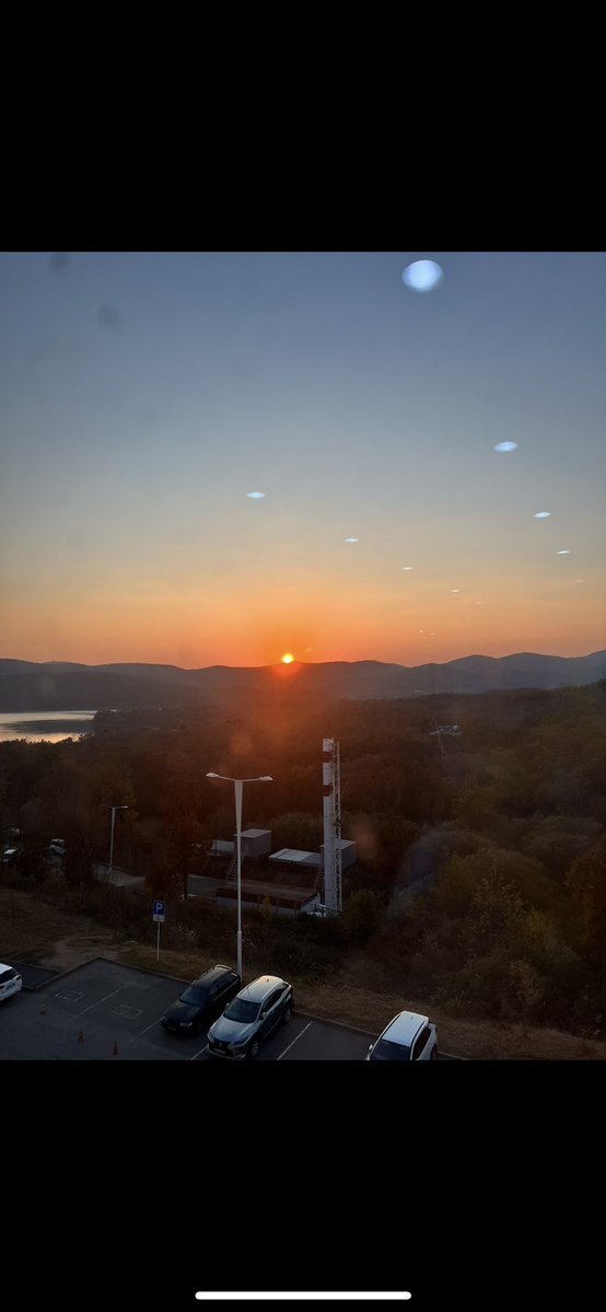 yukiiko15's tweet photo. @Smboozha участие в олимпиаде после учебы, поздняя поездка домой https://t.co/87PzSP6Xi2
