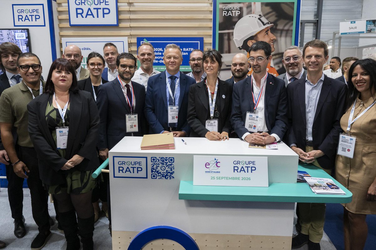 RATPGroupe_IDF's tweet photo. [Évènement] Le #groupeRATP était présent ce vendredi au congrès des maires et président·es d’EPCI de @Departement77. L’occasion de renouveler son partenariat avec l’École de la 2e chance de Seine-et-Marne, visant à favoriser l’insertion professionnelle des jeunes du Département. https://t.co/KSZQT6Qpx5