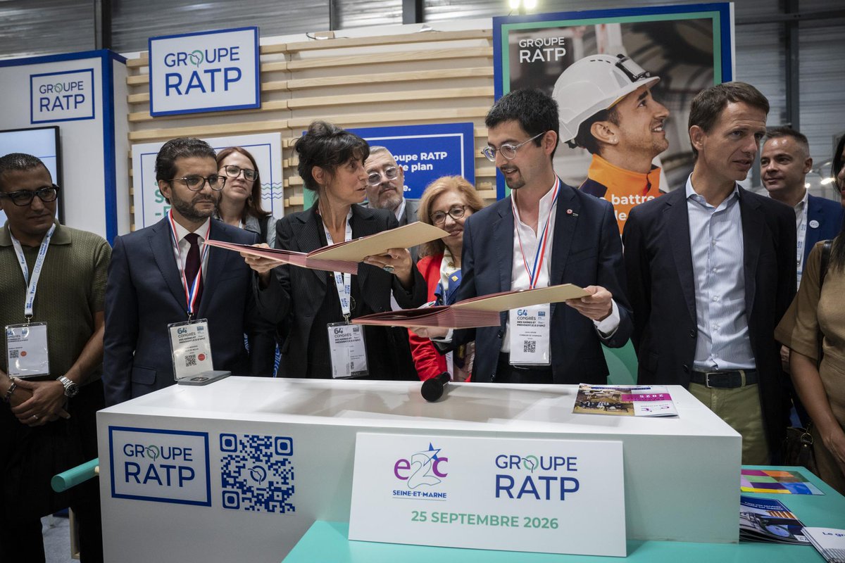 RATPGroupe_IDF's tweet photo. [Évènement] Le #groupeRATP était présent ce vendredi au congrès des maires et président·es d’EPCI de @Departement77. L’occasion de renouveler son partenariat avec l’École de la 2e chance de Seine-et-Marne, visant à favoriser l’insertion professionnelle des jeunes du Département. https://t.co/KSZQT6Qpx5