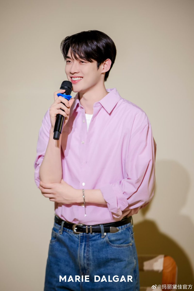 Kimyoonsik0518's tweet photo. 260928 玛丽黛佳官方 WB https://t.co/Wx4Z7i3bmj