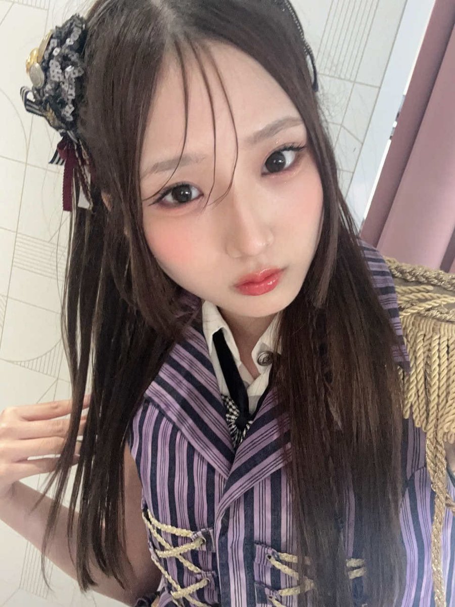 AKB191307418813's tweet photo. 個性爆発の成田香姫奈を見つけられた皆様、こちらの個性派もいかが？

迫由芽実さこゆめみ
愛称ゆめみん

長い手足、抜群のスタイルは和装も激似合う
話せばふわふわサンリオ大好き、されどハートは熱く、パフォーマンスも見逃せない
コンサートの練り歩きで見せる迫ダッシュも注目！
#迫由芽実
#AKB48 https://t.co/13K9rgA3Q2