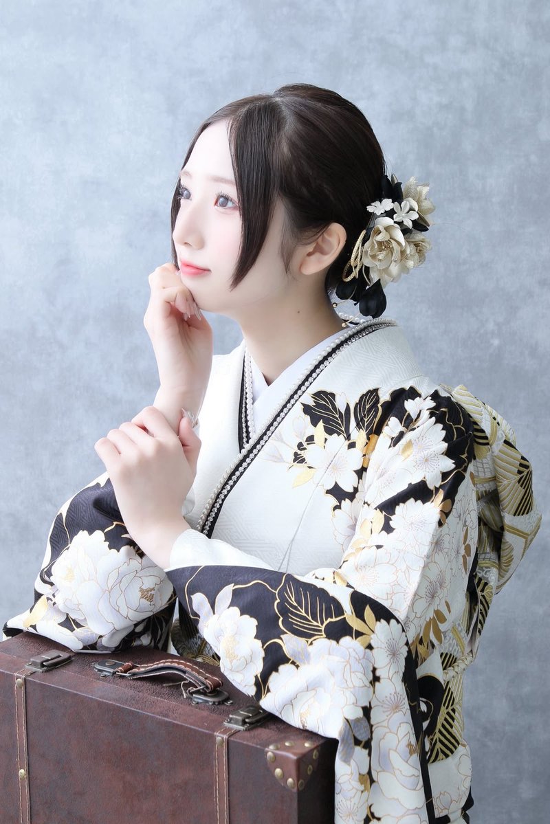 AKB191307418813's tweet photo. 個性爆発の成田香姫奈を見つけられた皆様、こちらの個性派もいかが？

迫由芽実さこゆめみ
愛称ゆめみん

長い手足、抜群のスタイルは和装も激似合う
話せばふわふわサンリオ大好き、されどハートは熱く、パフォーマンスも見逃せない
コンサートの練り歩きで見せる迫ダッシュも注目！
#迫由芽実
#AKB48 https://t.co/13K9rgA3Q2