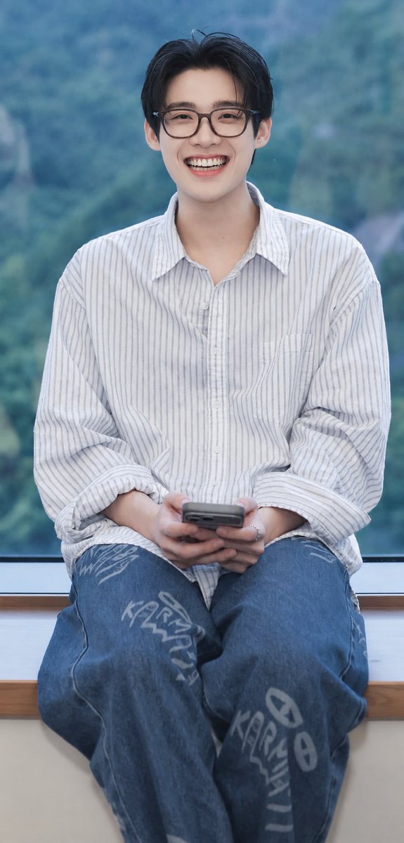 aduk_hduk_kr's tweet photo. 네 삶에 언제나 웃음이 가득하길 바래🩵

WE STAND WITH KIM YOON SIK

 #KIMYOONSIKSHINES
 #KIMYOONSIK https://t.co/BkqtfHxiay