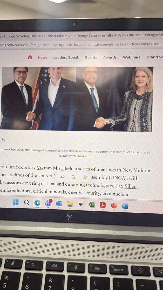 EricCartme51344's tweet photo. Bloody idiots @EconomicTimes  🤣🤣🤣. 

Read the line below the image https://t.co/ieJgSzAmHQ
