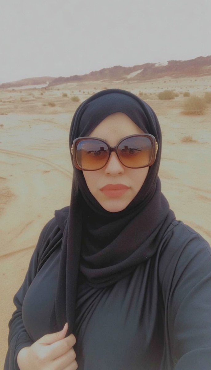 Ham18zz's tweet photo. القحبه امه ما تشوفه رجال و حاطه طيزها قدامه🥵 https://t.co/6Ty0OKwWhS
