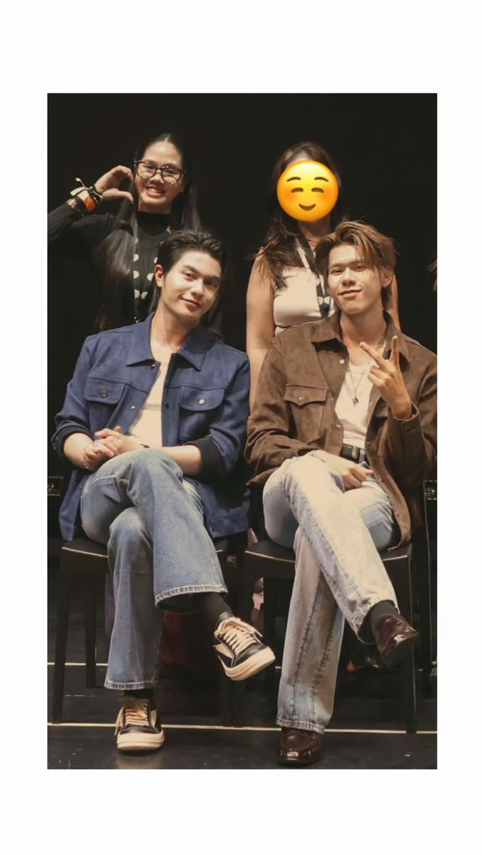 its_Quitie25bb's tweet photo. My Photo Op with LYKN 5:5 🥹🫶
#LYKN #LYKNDuskandDawnxManila #LYKNDuskandDawnWorldTour2026 https://t.co/U9QwKWvvXk