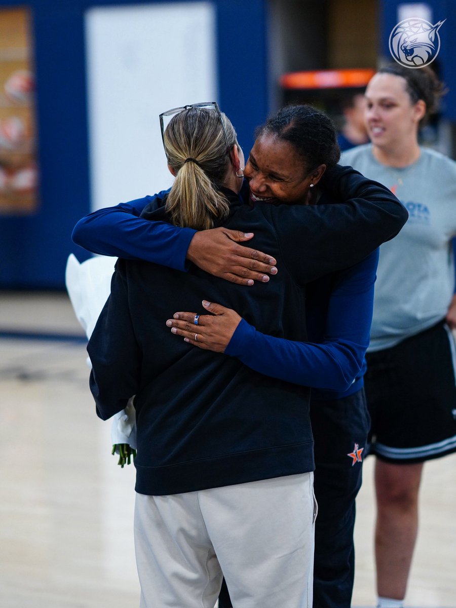 minnesotalynx's tweet photo. we’ve got so much love for our coach. 💙 https://t.co/MNEGOqs2cP