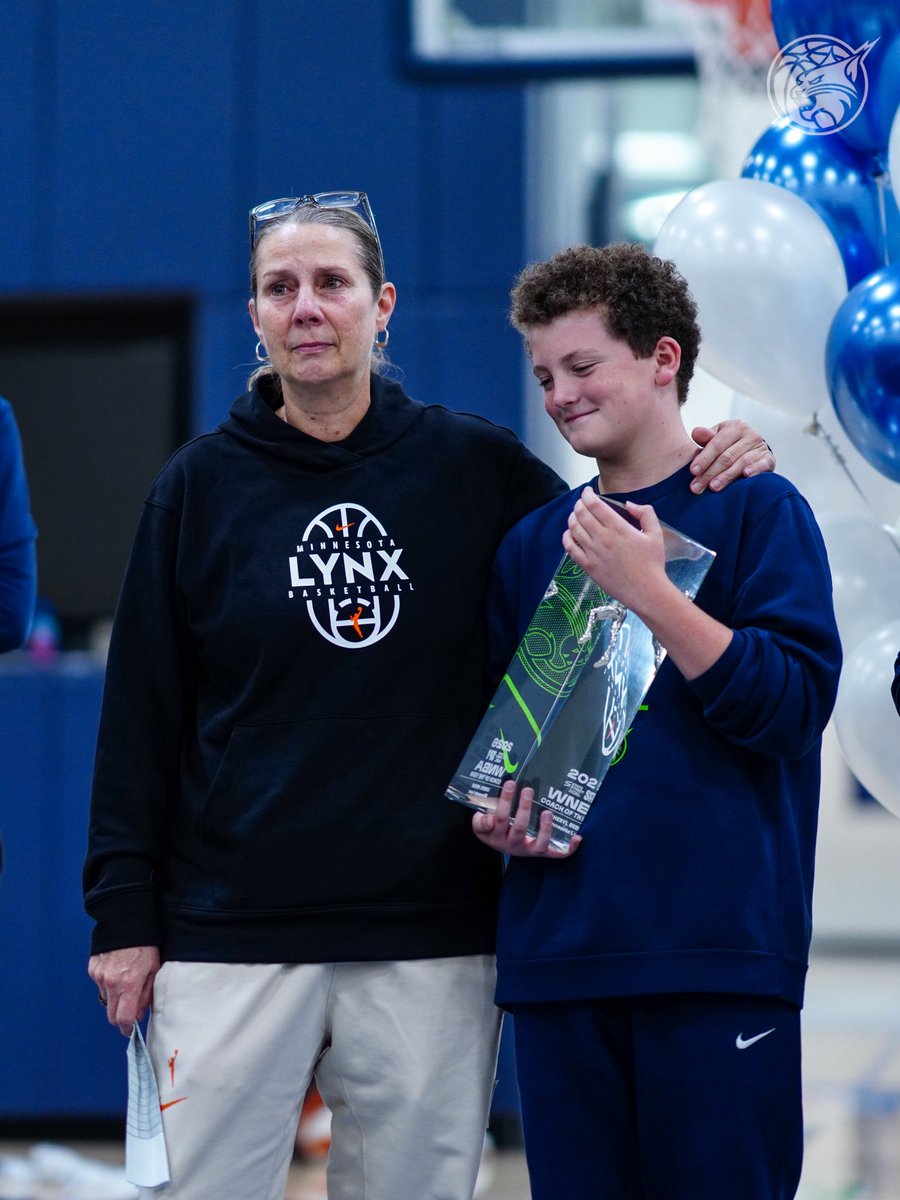 minnesotalynx's tweet photo. we’ve got so much love for our coach. 💙 https://t.co/MNEGOqs2cP