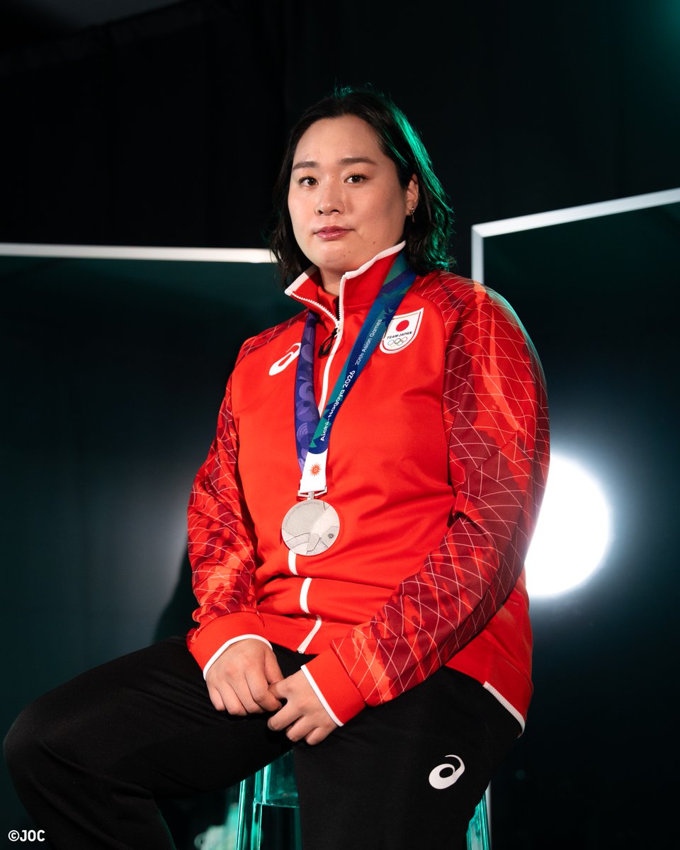 TeamJapan's tweet photo. Portrait📷

#愛知名古屋2026 🇯🇵
陸上競技／やり投げ
北口榛花 選手
武本紗栄 選手

@jaaf_official
@giant_babyparu
@saetk99
#TEAMJAPAN #ともに一歩踏み出す勇気を