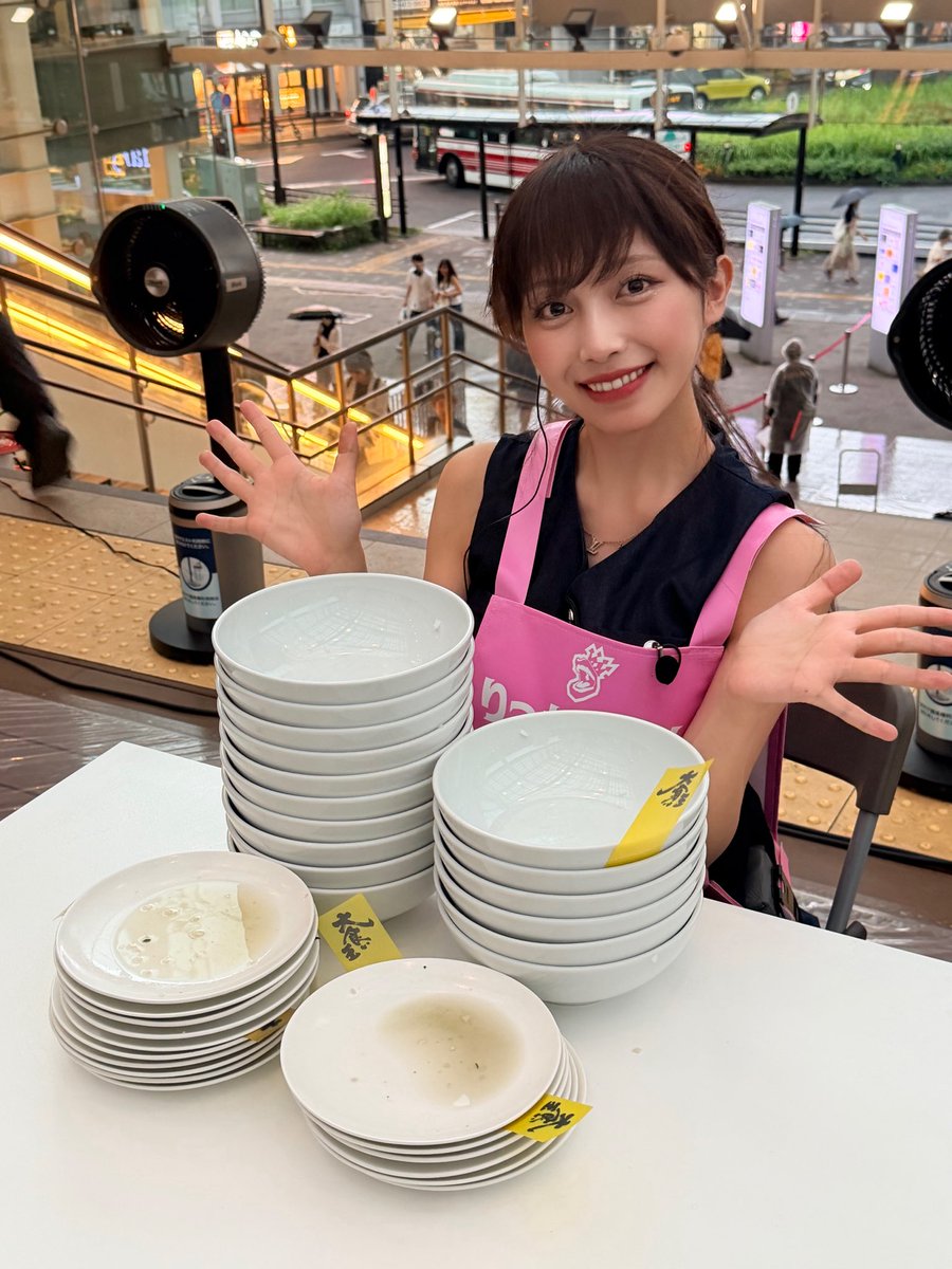 ricca_ogui's tweet photo. 最強大食い王2026 秋👑🍚
＠7oogui 

見ていただきありがとうございました❣️
空芯菜とライス面白かった🤣🤣
ニンニク効いてて美味しかったよ🧄　　

途中あごが疲れてきた私を添えて…笑

#りっかちゃん
#大食い王
#テレ東 https://t.co/x0QRezt51L