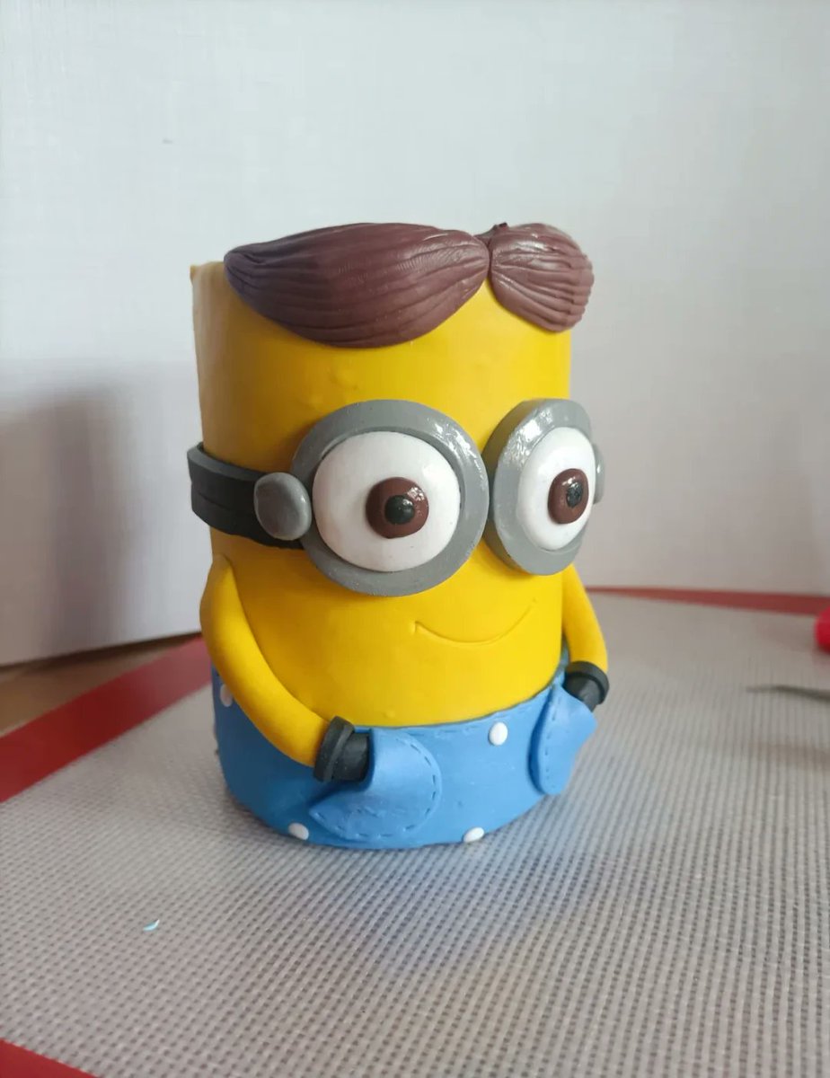 emile_spin__c8f's tweet photo. Turned an old mason jar into a cute desk pen holder with just some acrylic paint and twine! Zero waste, full of DIY fun https://t.co/XcqATERjv8