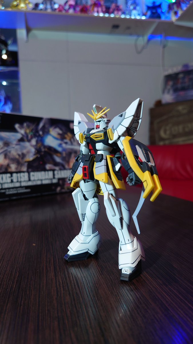 GUNDAMLGBT's tweet photo. MGのサンドロック作ったときめっちゃカッコイイって思ったんだけど今回HGのガンダムサンドロックは〜🤔
そうでもないかなって思ってしまった😅
個人の感想ね✋
#ガンダムバー #オカマバー https://t.co/ek4v28elzf