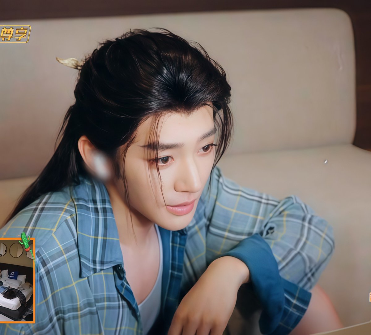 YiBoBaoBei_85's tweet photo. ชอบมากท่าเท้าเข่าพ่อ ดูเข้าถึง ชิลๆ 5555 https://t.co/tO9SLnRxoU