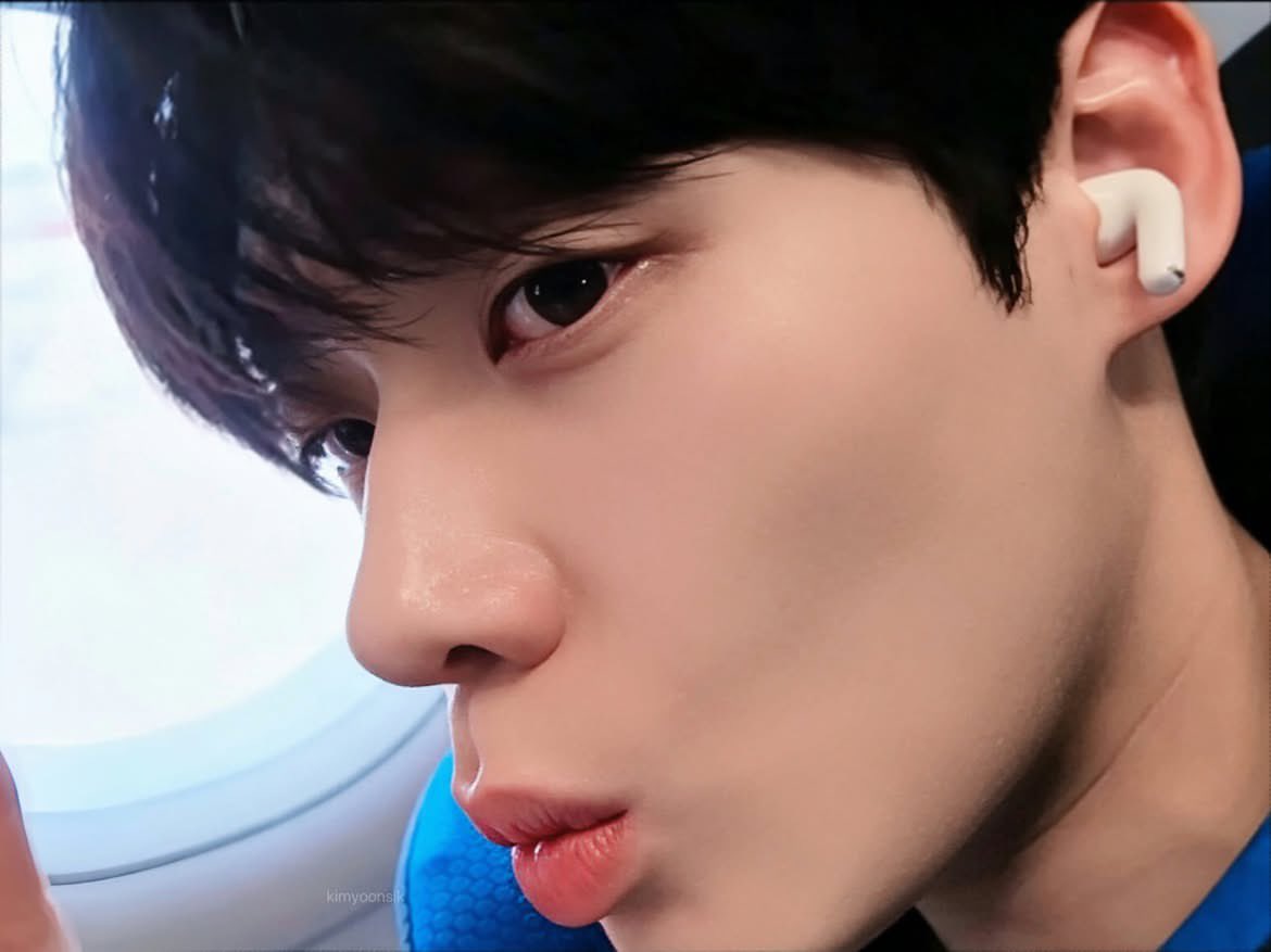 Notesonmidears's tweet photo. Hú u klq đây là hình cũ của bạn Kim Yoon Sik 김윤식 thui nhưng mà nhìn tươi tắn hêhhe

🍀🍀🍀 WE STAND WITH KIM YOON SIK 🍀🍀

#kimyoonsik
#kimyoonsikshines https://t.co/M3bK8wdJW0