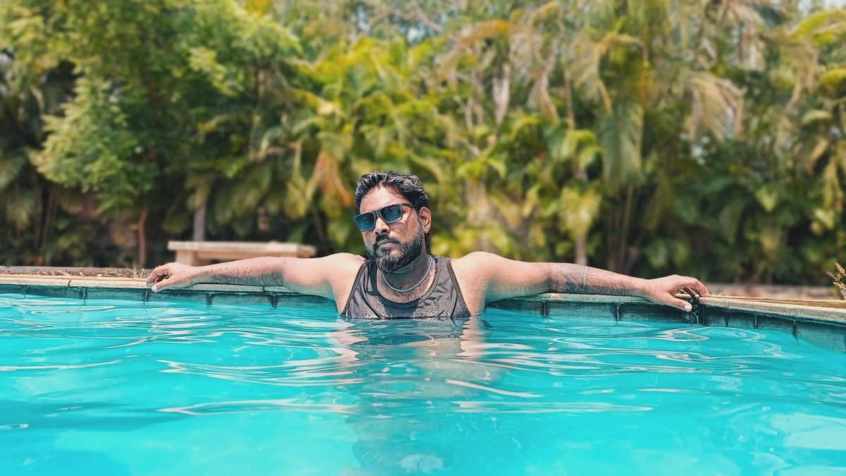Michellemmmz51's tweet photo. Cool water, colder mindset🌊🎯
#karuvibes #darkmodeon
 #tamilstyle #instagoodindia
 #stylishmen https://t.co/v8kDMR8WNm