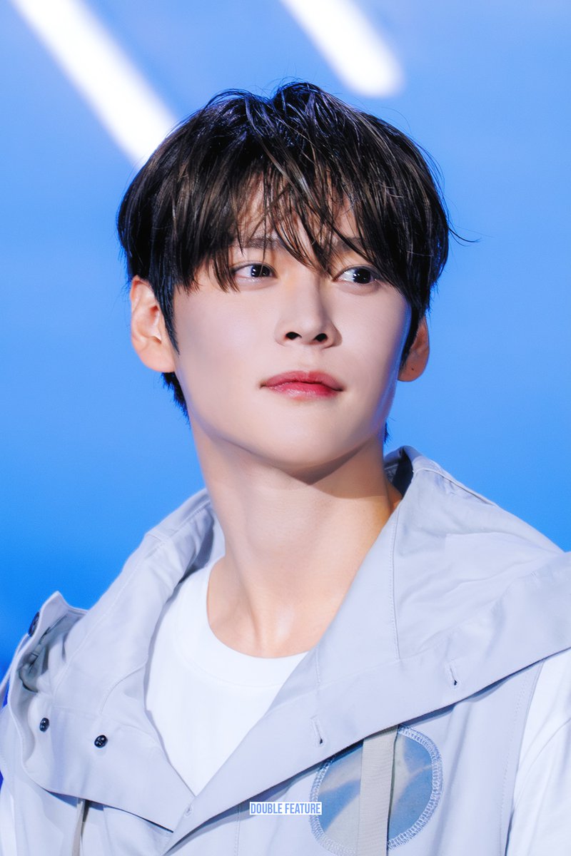 dbFeature's tweet photo. 260919 TMA

#라이즈 #RIIZE
#은석 #EUNSEOK #원빈 #WONBIN https://t.co/lSJi2NmQr5