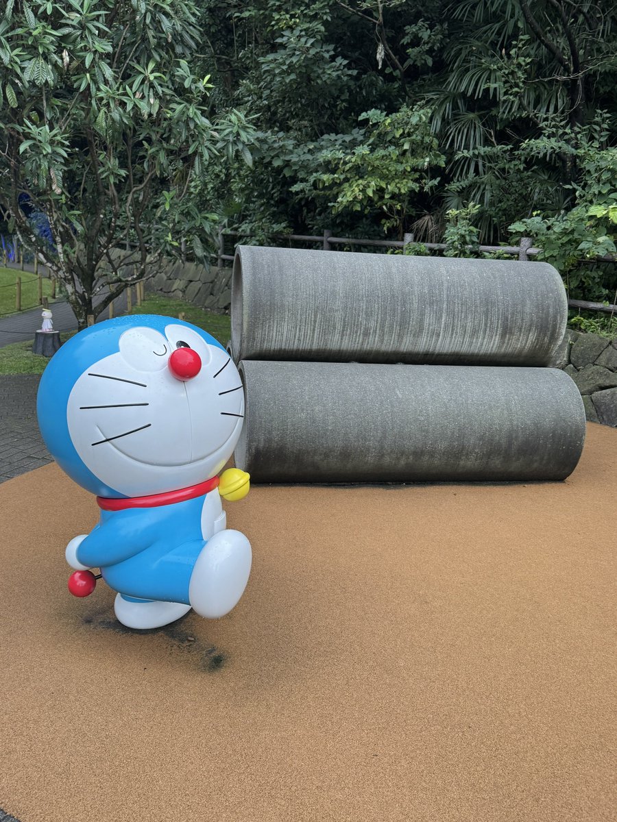 maro_0701_'s tweet photo. 藤子・F・不二雄ミュージアムにレッツゴー🕺はらっぱにあるドラえもん達が可愛くて、そして私はチンプイにやられました…
原画とかあって最高だった…🧎‍♀️ https://t.co/i63vcqxBHj