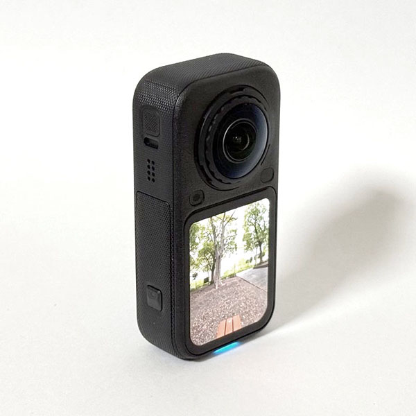 cgjishu's tweet photo. 【レビュー検証】Insta360 X6 で撮影した画像でIBL用のHDRIは作成できるのか？【自腹】
https://t.co/V47TXeolqA
今年8月に発売されたInsta360 X6で撮影した画像で、
IBL用のHDRIが作成できるか自腹で試してみました。
ニッチな内容ですが、
現状調べてもなかなか欲しい情報が出てこなかったため、
もしかすると同じような用途を目的とする人の役に立つかもしれないと思い、情報共有のつもりで記載しました。