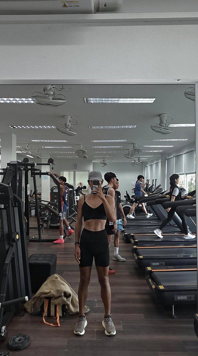 saraseemin's tweet photo. จะเป็นพี่สาวนักกล้าม 5555
#โคราช #โคราชในเมือง #ในเมืองโคราช  #มทส #30กันยา #สวนภูมิรักษ์ #บุ่ง #บุ่งตาหลัว https://t.co/vMsZlnwEGB