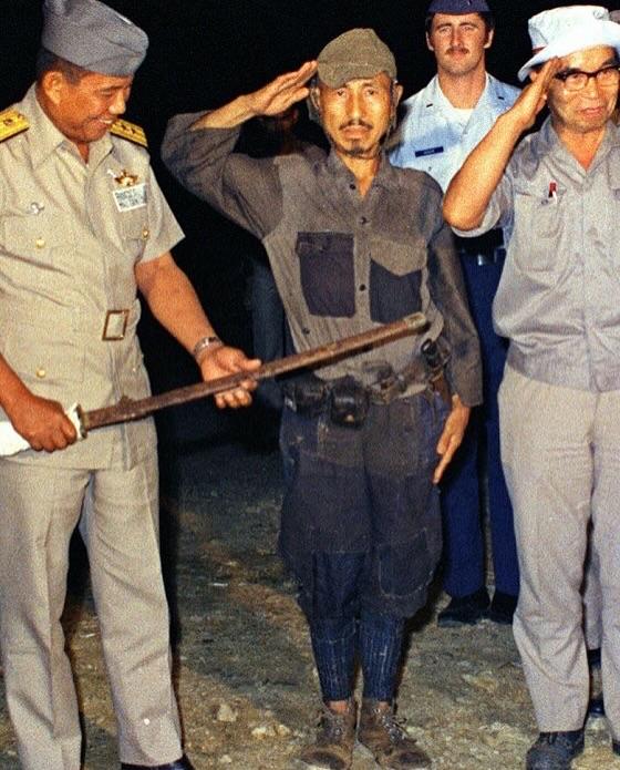 HumansNoContext's tweet photo. Japanese soldier Hiroo Onoda kept fighting in the Philippine jungle for 29 years because he refused to believe WWII was over.

He only surrendered in 1974, when his former commanding officer flew out to personally relieve him of duty. 🪖 https://t.co/vZ2BXCaIat