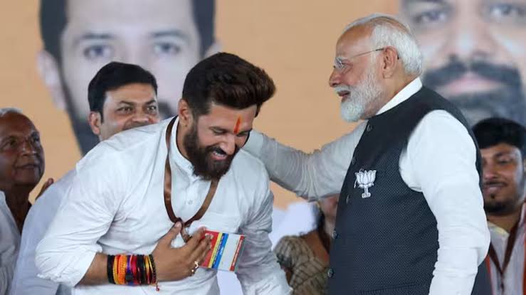 ReformMov_India's tweet photo. Unpopular Opinion : न मोदी श्र��राम हैं, न चिराग पासवान उनके हनुमान। एक सत्ता के लिए जाति का इस्तेमाल करता है, दूसरा राजनीतिक अस्तित्व बचाने के लिए उसी की भक्ति का नाटक।

रामायण के किरदारों की आड़ में अपनी राजनीतिक अवसरवादिता मत छिपाओ! https://t.co/G2GCvyYxeo