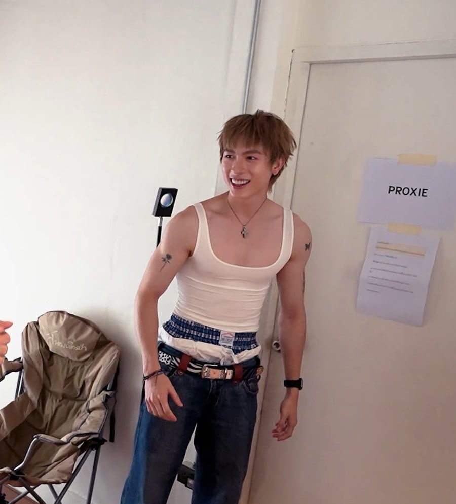 imyoureong's tweet photo. ตัวเหล็กของแม่ใส่เสื้ออะไรล่ะนั้น 🚰_🚰 https://t.co/0LobHl6HTz