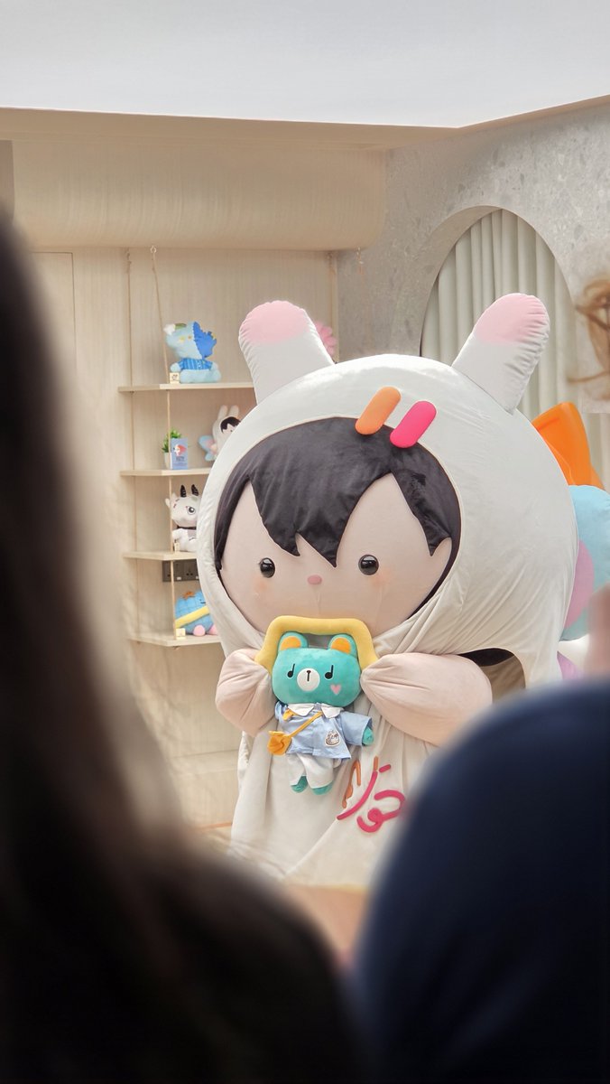 any_GMMTV's tweet photo. เอนี่มาเลี้ยงพิเพิ่มกะจัมโม่ที่
#GEMMHOUSE ง้าบ

#ANY https://t.co/uNfOeWlHD7